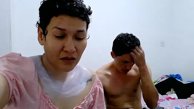 luxandracon23 Adlı Modelin Canlı XXX Sohbeti