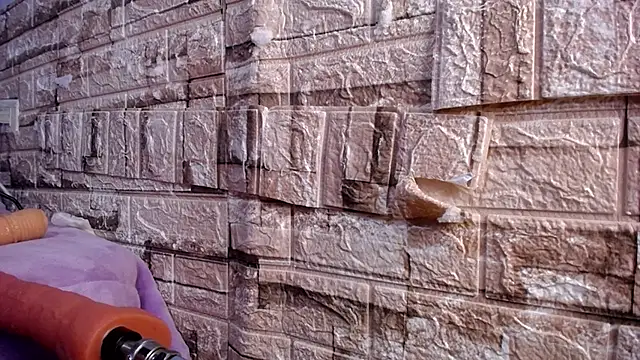 Bicky_24 Show in webcam