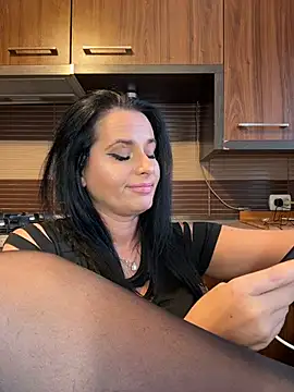 Hotmomcheckk_ Obrolan Langsung XXX