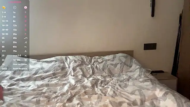 Ur_neighbor_Kira Live XXX-Chat