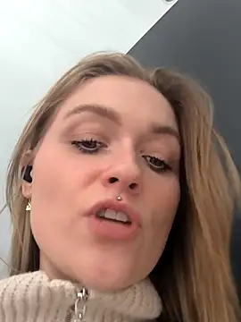XXX chat uživo modela Goldi159