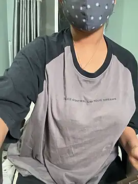 Lisa_afreen Show in webcam