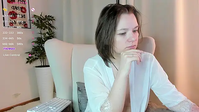 KiraRogers 现场XXX聊天