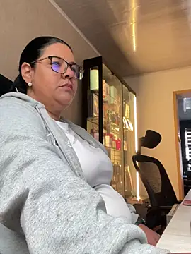 Carameloswing1 Live XXX Chat