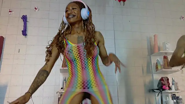 DaniaMarcell 现场XXX聊天