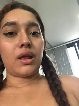 Chat +18 de Emily_Harpeer ao vivo