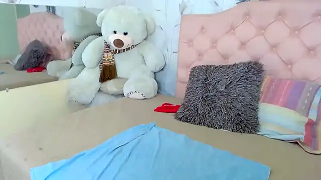 zara_cute's Live XXX Chat