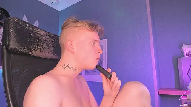 AlexxSweet Webcam show