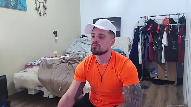 Tiberius_hunk webkamerás műsora