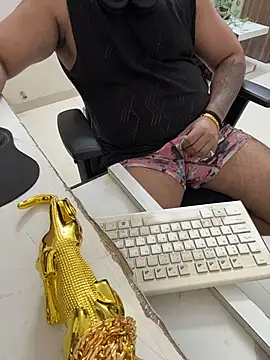 دردشة FlirtyxBoy الجنسية المباشرة