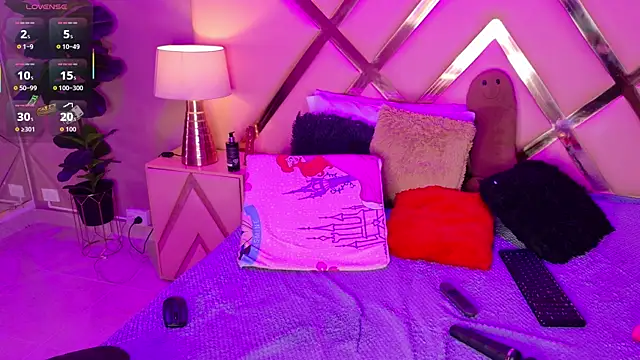 MalaikaBrown লাইভ XXX চ্যাট