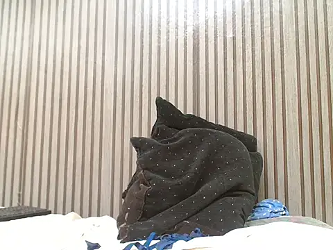 ROYALASS25 webcam show