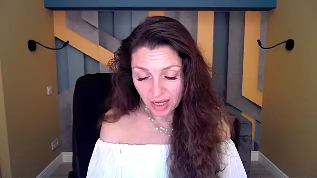 EllaLong Live XXX Chat