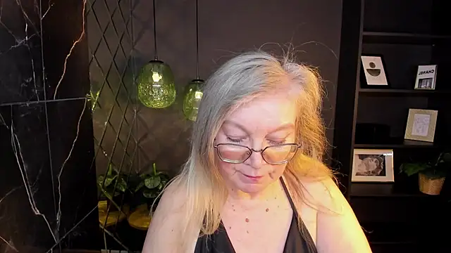 Chat +18 de NataliMellow ao vivo