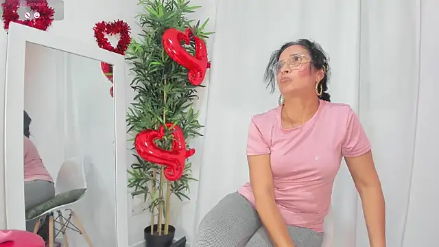 Show de AnnaArela na webcam