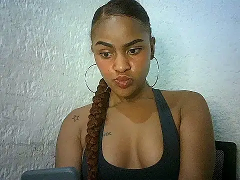 Bellabeltrann Adlı Modelin Canlı XXX Sohbeti