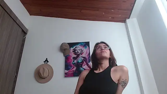 Czat XXX na żywo – Crystal_Star_