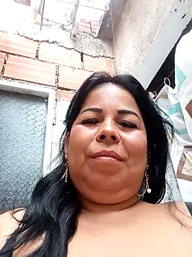 Mother-Big-tits: διαδικτυακό σόου στην κάμερα