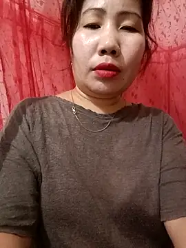 Show modela Reema_143 na web-kameri