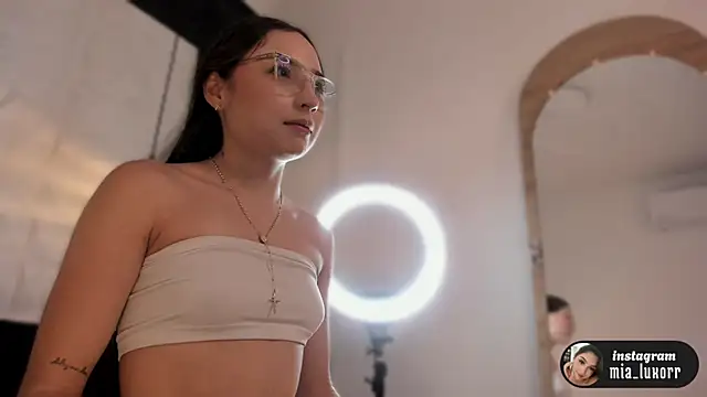 Mia_Luxor Chat XXX live