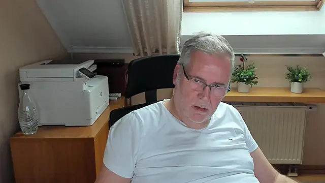 Živý XXX chat hairysubguy