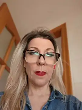 ManuelaX Chat XXX live