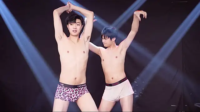 XXX chat uživo modela BTS-007