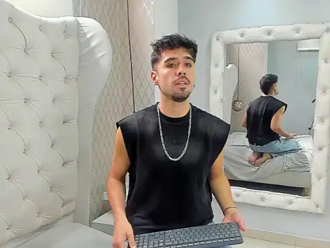 BrunoTurnerrのライブXXXチャット