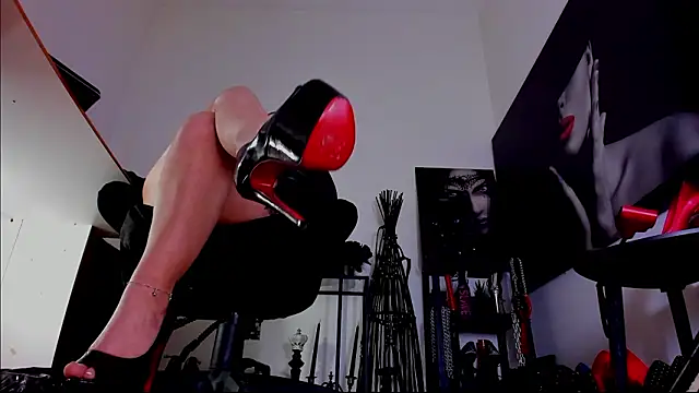 Živý XXX chat MistressDemi