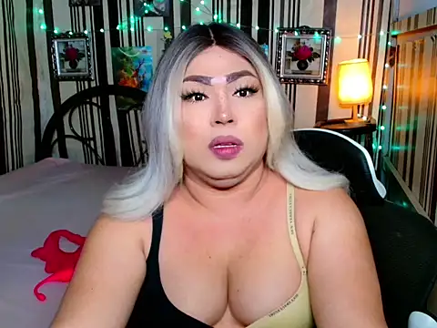 Show de TsyummyCock4u na webcam