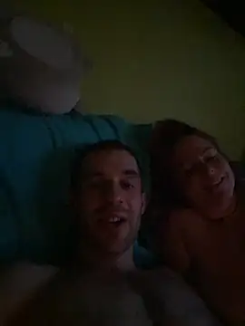 Chat +18 de Kriszfiatal ao vivo