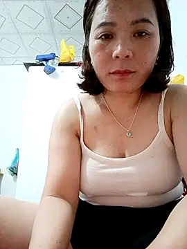 Chat XXX en directo de ManaMi-Ami