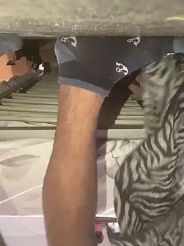 Show modela Bryan056_ na web-kameri