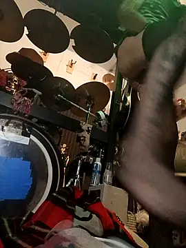 AllucyLuのライブXXXチャット