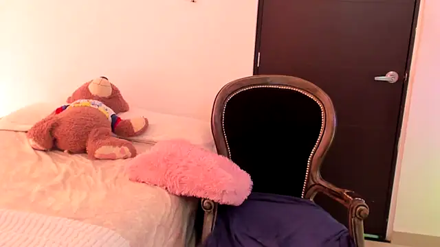 __Emma__11__Lecat_のライブXXXチャット