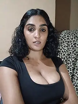 Eroticindian07 现场XXX聊天