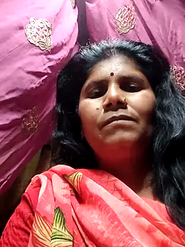 Show modela Hot_di97 na web-kameri