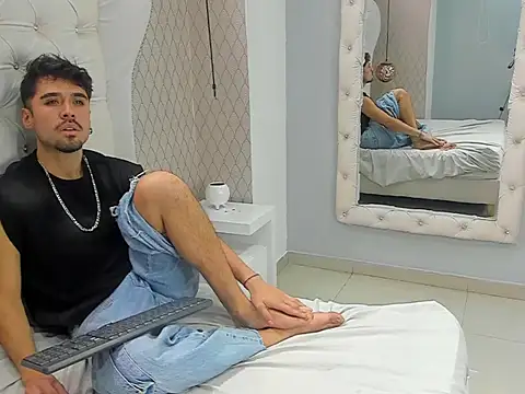 BrunoTurnerr: онлайн-секс-чат