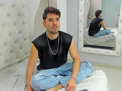 XXX chat uživo modela BrunoTurnerr