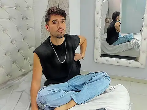 BrunoTurnerrのライブXXXチャット