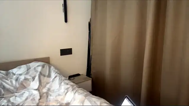 Ur_neighbor_Kira's Live XXX Chat