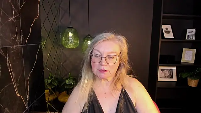 Chat +18 de NataliMellow ao vivo