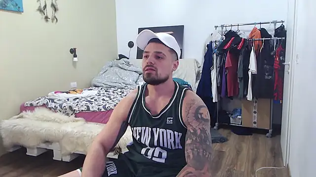 Tiberius_hunk: онлайн-секс-чат