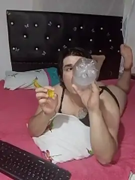 Kaissydoll élő XXX-chatje