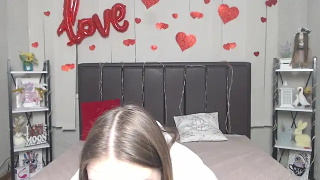 LauraHlotn Webbikameraesitys