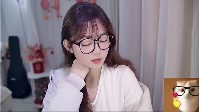 Živý XXX chat YUANYUAN-A