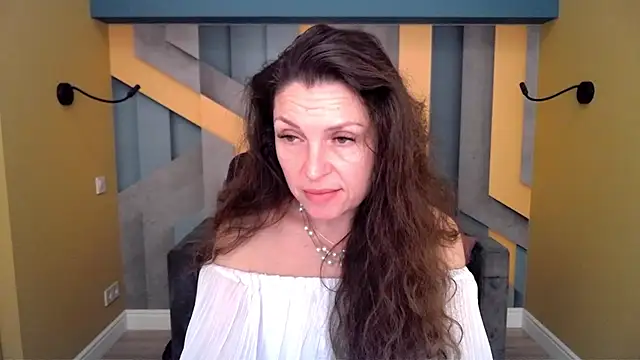 Chat +18 de EllaLong ao vivo