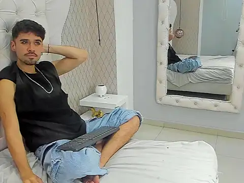 BrunoTurnerr webcam show