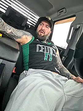 Czat XXX na żywo – Beardedtattood