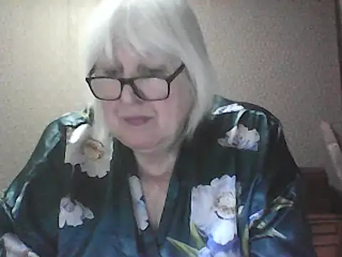 Alexia64231 Show in webcam